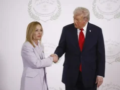 Meloni acusa a Trump de «inventarse» que le rogó una foto y Tajani cancela su visita a EE.UU.