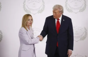Meloni acusa a Trump de «inventarse» que le rogó una foto y Tajani cancela su visita a EE.UU.