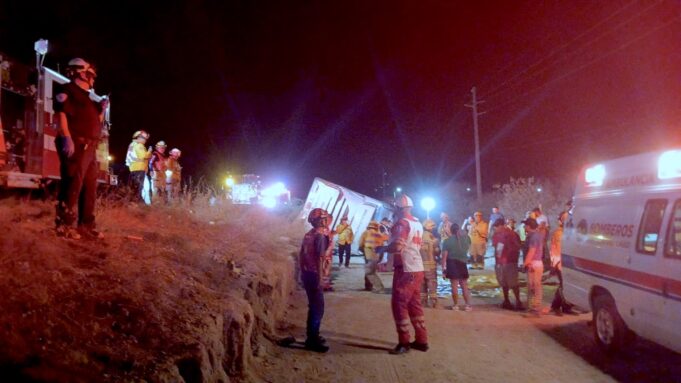 AYUNTAMIENTO LOS CABOS ATENCIÓN A PERSONAS HERIDAS ACCIDENTE SANTA ANITA 3