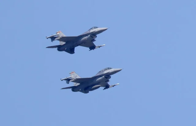 Aviones_F-16
