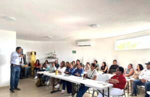 Enlaces de archivo reciben capacitación para mejorar la organización documental en Los Cabos
