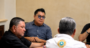 Ante oleaje elevado, Gobierno de Los Cabos refuerza información preventiva en playas