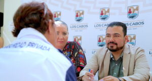 Atiende José Manuel Larumbe a ciudadanía durante audiencia pública en San José del Cabo