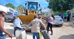 Avanza jornada de descacharrización en la colonia Caribe de Cabo San Lucas