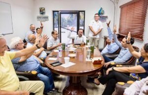 Presentó la Junta de Gobierno de OOMSAPAS Los Cabos a Arturo Sandoval Montaño como propuesta para Director General