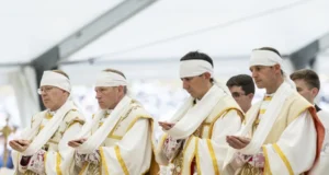 El Vaticano confirma la excomunión de los consagrantes y nuevos obispos «lefebvrianos»