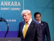 Trump ordena bombardear a Irán a «niveles nunca vistos» si es asesinado