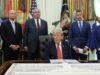 “Vamos a golpearlos muy fuerte”: Trump advierte represalia contra Irán tras ataque