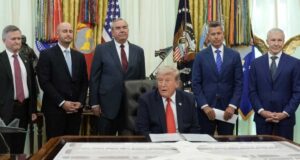 “Vamos a golpearlos muy fuerte”: Trump advierte represalia contra Irán tras ataque
