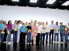 Recibe Ayuntamiento de Los Cabos mil ejemplares del libro “Importancia de Cabo San Lucas”