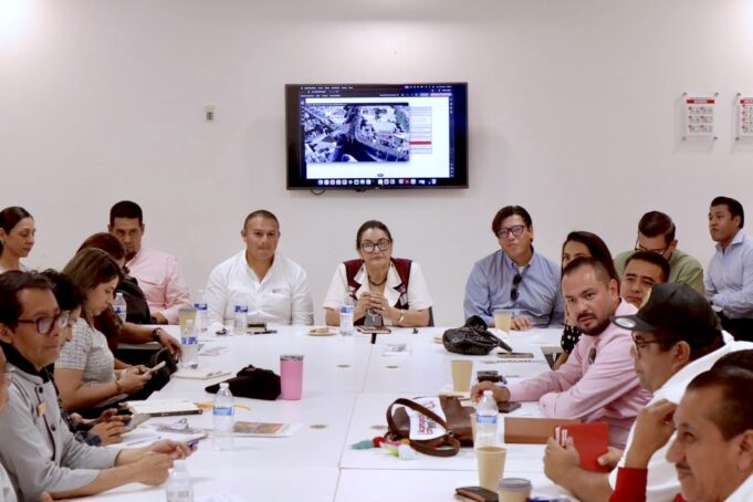 AUTORIDADES MUNICIPALES REUNIÓN EL MAÍZ QUE NOS UNE 1
