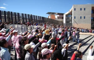 Detienen a exgobernador de Guerrero por el caso de los 43 estudiantes de Ayotzinapa