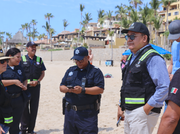 Garantiza XV Ayuntamiento de Los Cabos libre tránsito y atención de emergencias en playa El Médano