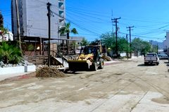 Rehabilita Servicios Públicos vialidades afectadas por lluvias en Cabo San Lucas