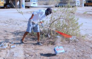 Instala Zofemat Los Cabos nuevos recipientes para residuos en playa Costa Azul y realiza jornada de limpieza en El Tule