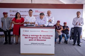 INFONAVIT ENTREGA ESCRITURAS A PROPIETARIOS DE VIVIENDAS DEL BIENESTAR EN NUEVO LEÓN