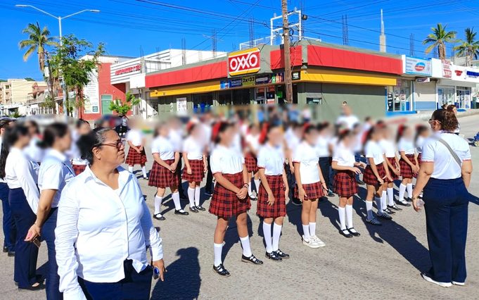DELEGACIÓN CSL DESFILE 16 SEP 6