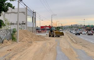 Servicios Públicos mantiene labores de desazolve y retiro de material en vialidades de Los Cabos