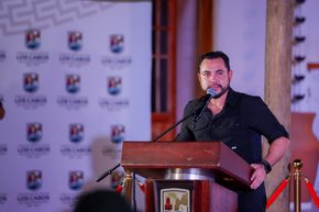 Entrega Ayuntamiento de Los Cabos pavimentación integral de la calle Ignacio Zaragoza en el Centro de San José del Cabo