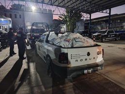 Asegura Ayuntamiento de Los Cabos vehículos por depósito ilegal de residuos en arroyo de Santa Rosa