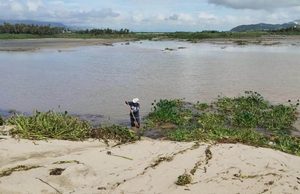 Realiza Ayuntamiento de Los Cabos trabajos de limpieza y saneamiento en la bocana del Estero de San José del Cabo