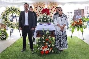 Rinde XV Ayuntamiento de Los Cabos homenaje póstumo a Rigoberto Arce Martínez