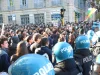 Miles de jóvenes protestan en Milán por los precios y el despliegue policial de Meloni