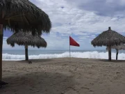 El huracán Simón alcanza categoría 2 y amenaza con lluvias torrenciales al Pacífico mexicano