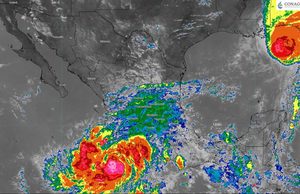 Monitorea Protección Civil trayectoria del huracán Simón frente a costas de Los Cabos