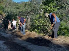 Refuerza XV Ayuntamiento rehabilitación de caminos rurales en zona norte