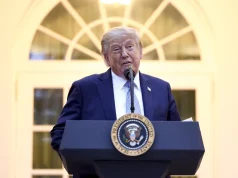 Trump reitera que los carteles controlan México y afirma que se lo dijo a Sheinbaum