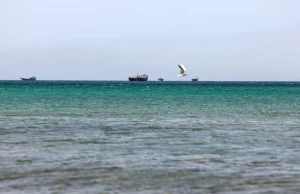 EE.UU. ataca un buque comercial en el golfo de Omán que partió de un puerto iraní