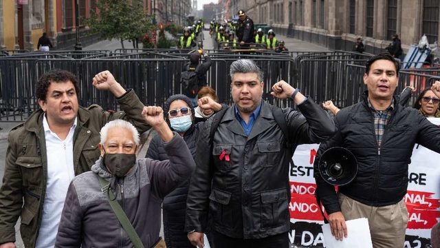 trabajadores-del-imss-protesta-en-reforma-avanza-una-nueva-propuesta-salarial-103051